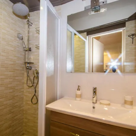 Cosy à Sud, Proche Centre, Balcon, 4 Pers, Parking, Wifi - Fr-1-343-235 Chamonix
